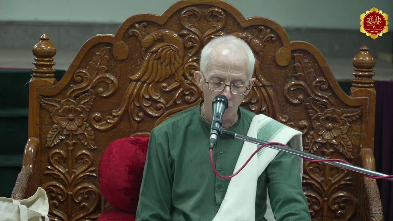 Timeless Guru Puja at ISKCON Vrindavan: Diksha–Shiksha Wisdom with H.G. Mukunda Datta Prabhu