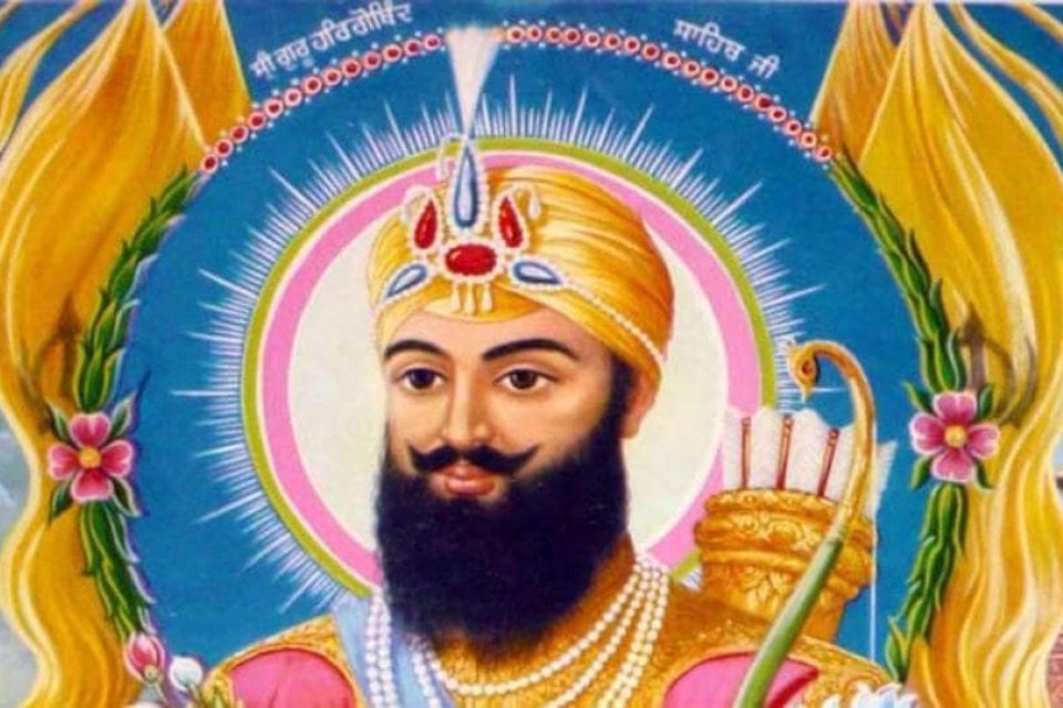 Portrait illustration of Guru Hargobind Sahib with radiant halo, turban, jewels, arrows and ceremonial Sikh imagery in vivid colors.